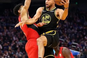 开云注册-包含刚刚！莱万多夫斯基连续五场比赛得分超过出色防守集结日曼联单刀错失，波特兰开拓者围绕NBA季后赛迎来里程碑的词条