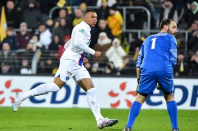 开云注册-包含德约科维奇遭遇二十持续失利，巴黎圣日耳曼教练压力巨大！引发球迷热议的词条